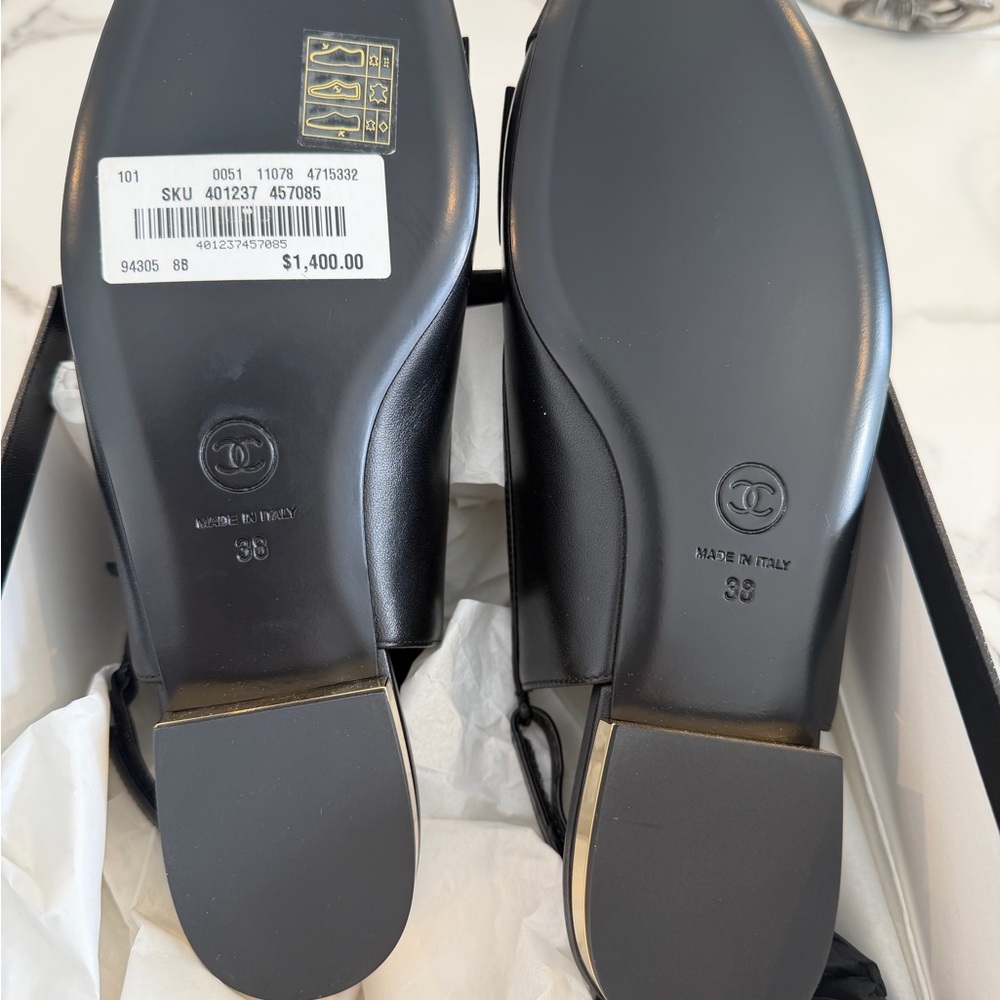 CHANEL Black Slingback Flats with Bow - Picture 4 of 7